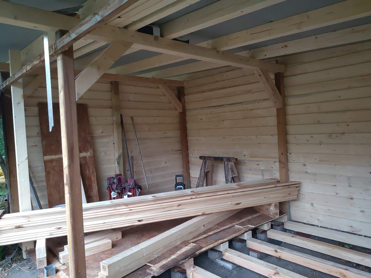 Schuppenbau mit Holzkonstruktion und Stülpschalung in Chorin