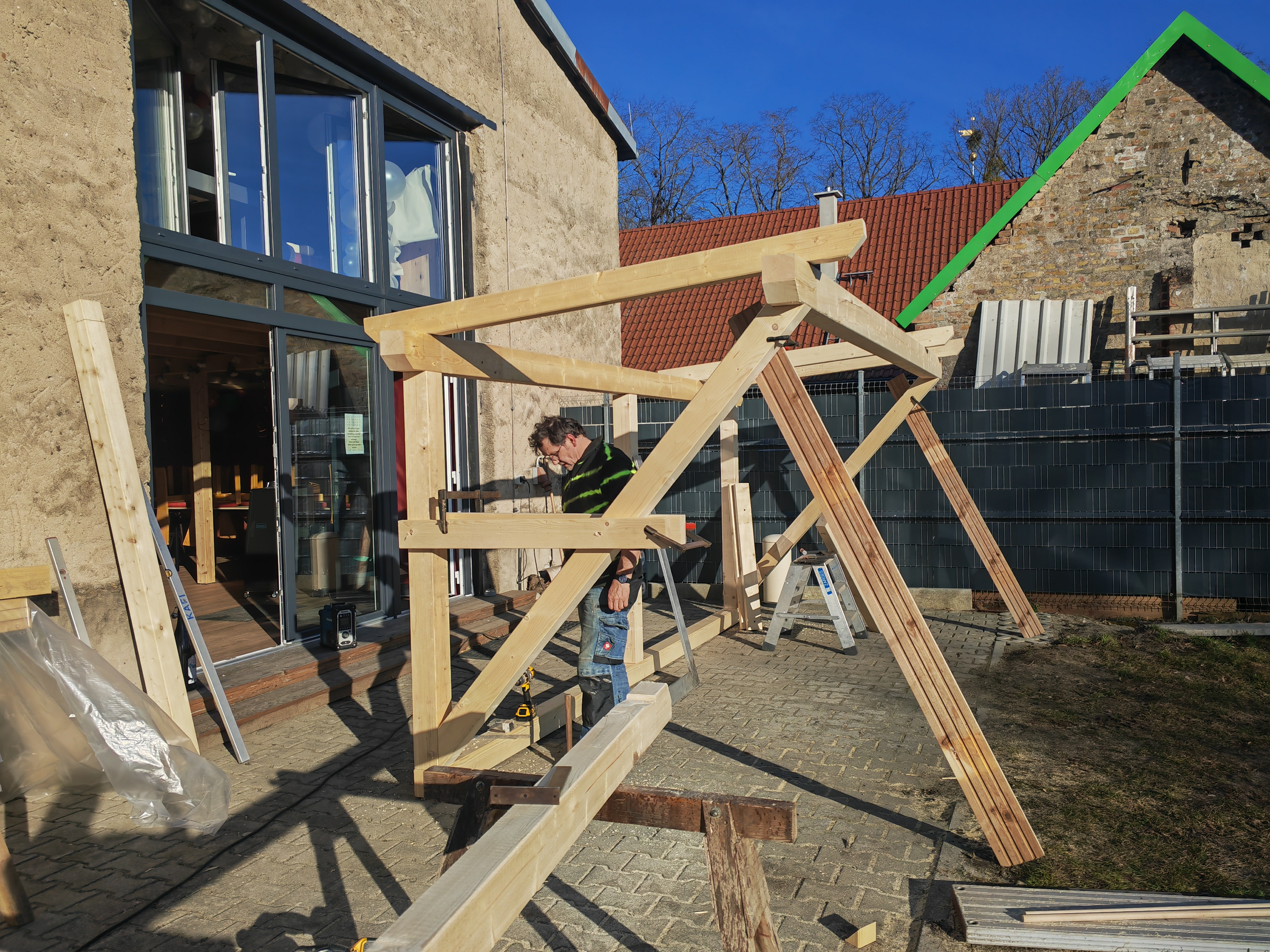 Unterstand Holzbau Blechdach Eberswalde Barnim