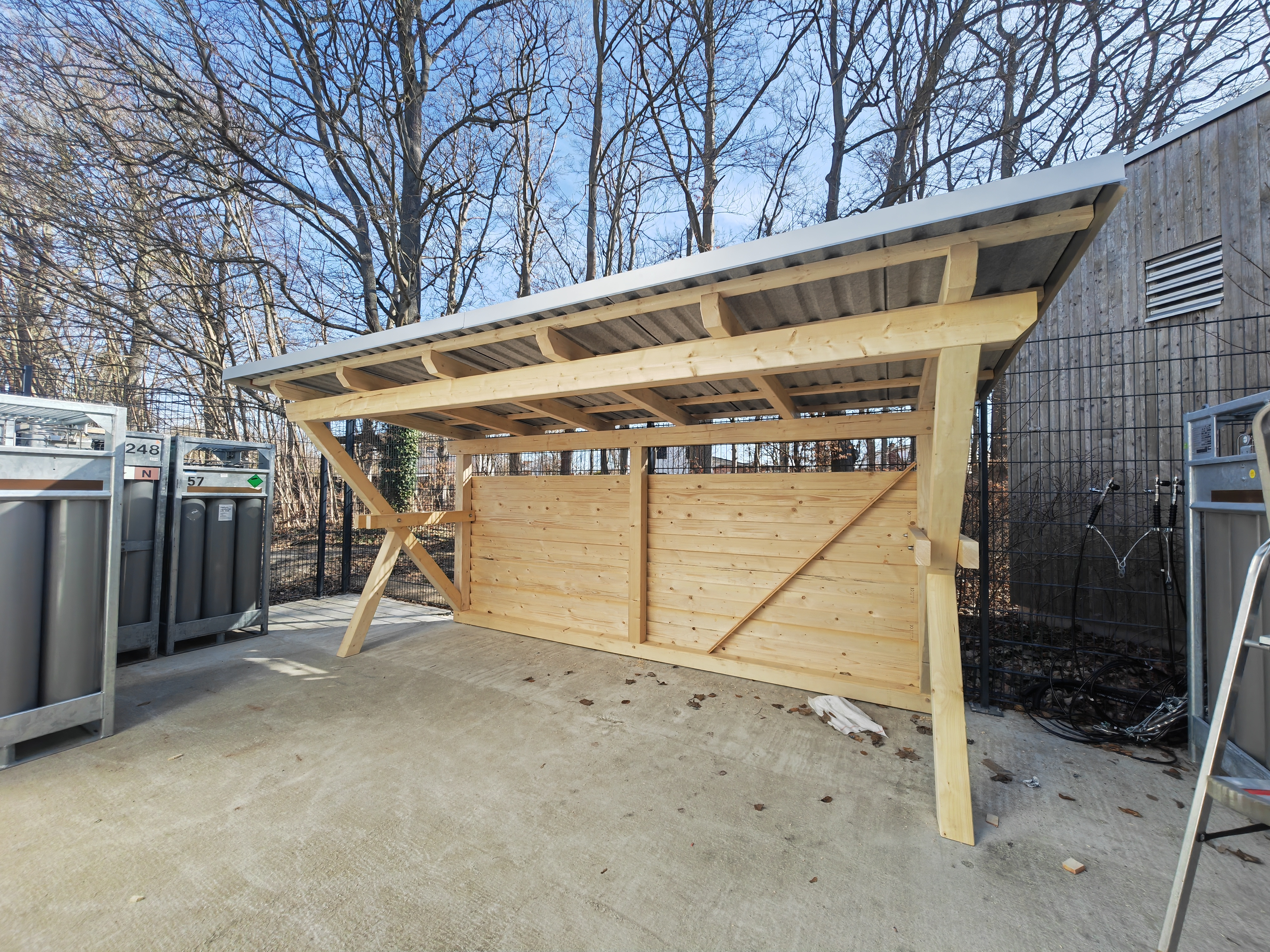 Unterstand Holzbau Blechdach Eberswalde Barnim